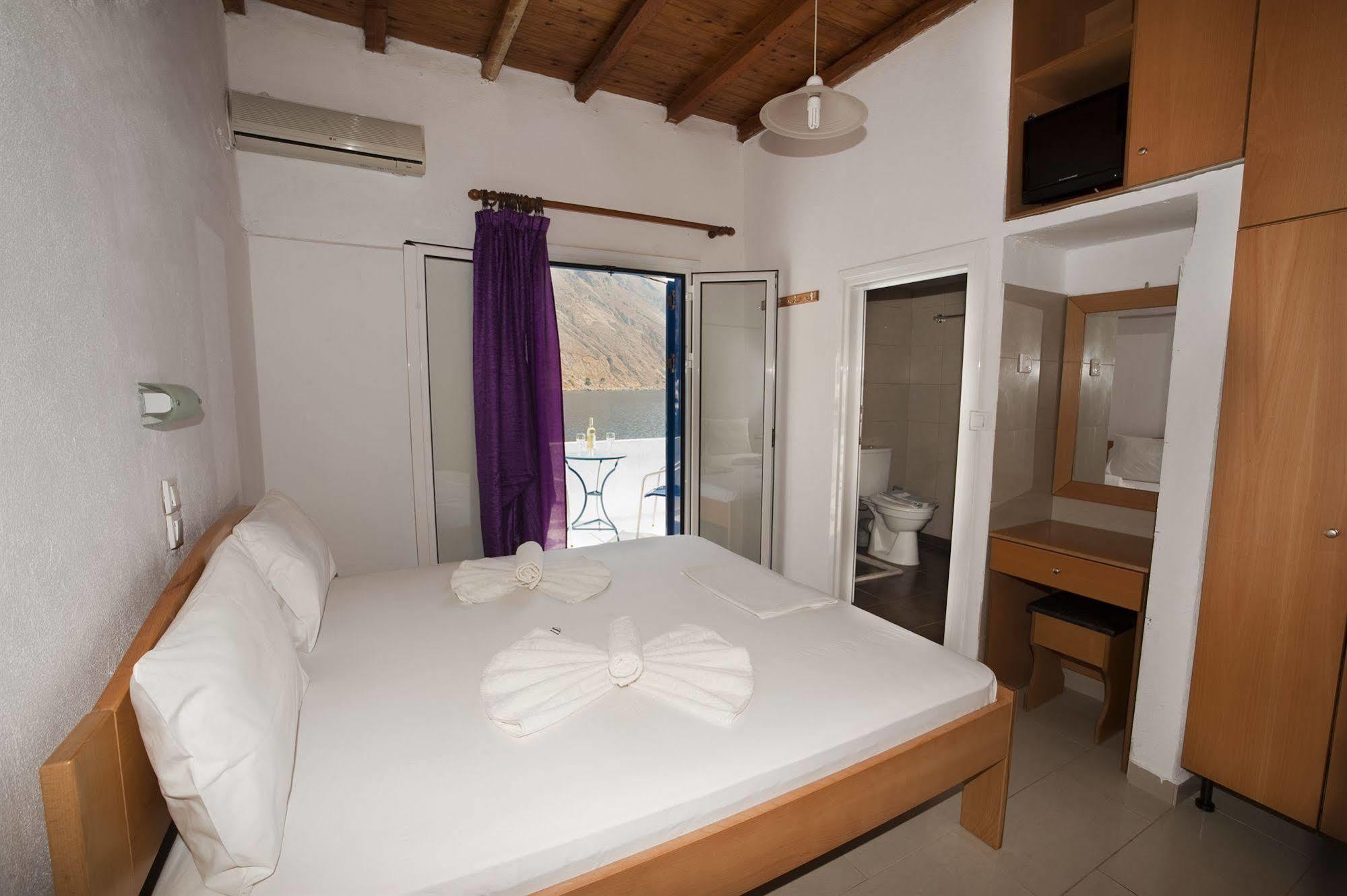 Hotel Madares Loutro Exterior foto